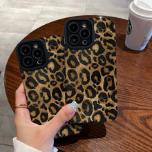 Load image into Gallery viewer, Lux Leopard Gold Silicone Cover