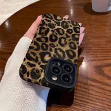 Load image into Gallery viewer, Lux Leopard Gold Silicone Cover